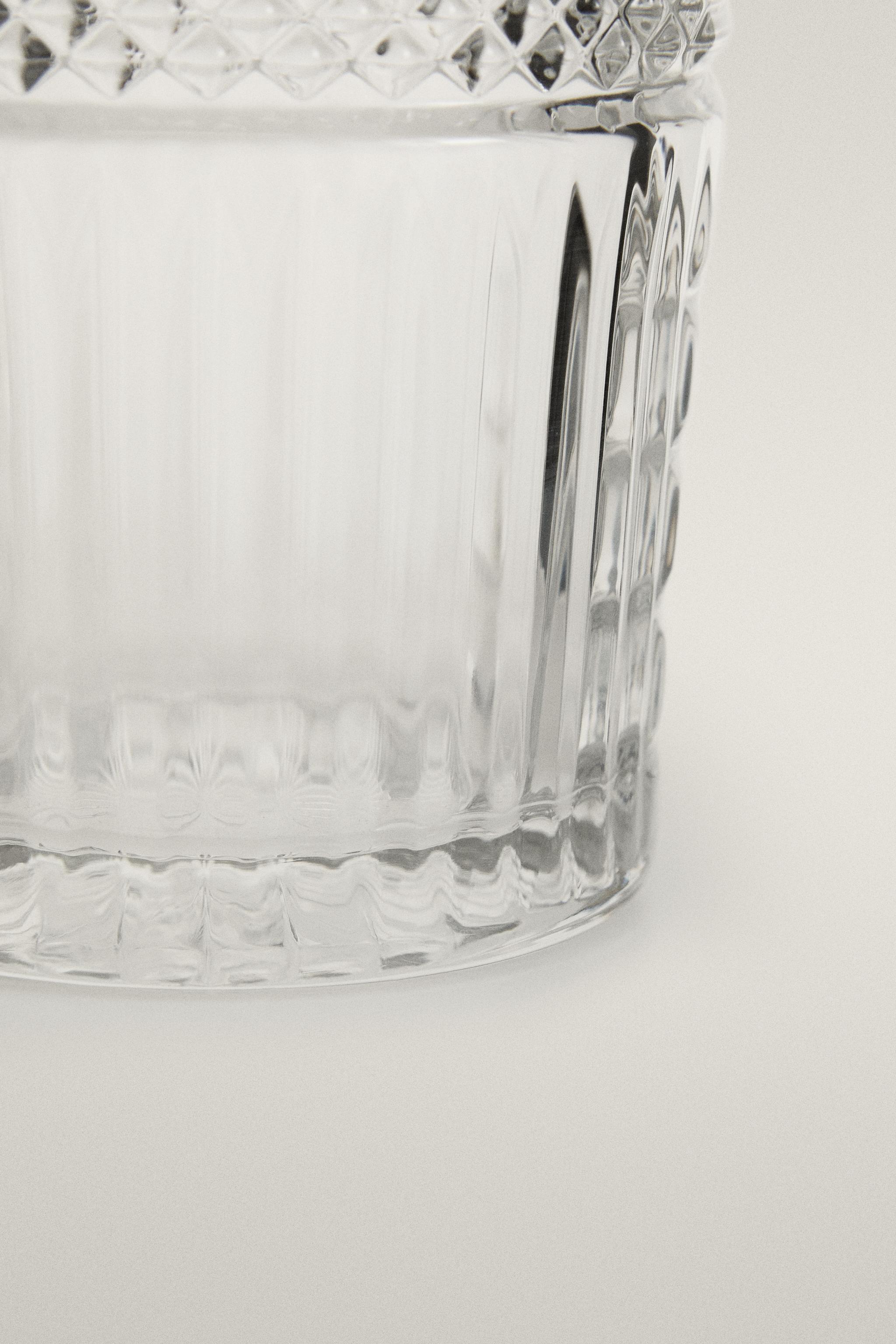RAISED DESIGN GLASS TUMBLER